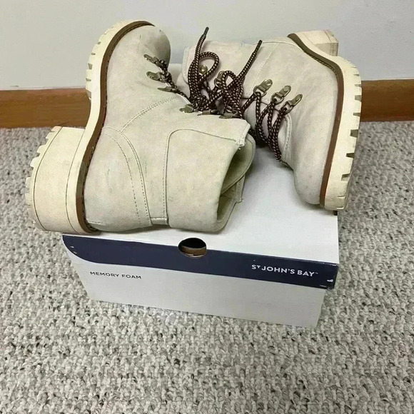 St. John's Bay Landson Boots 9 Womens Off White Faux Leather Lace Up Comfort - Picture 11 of 12